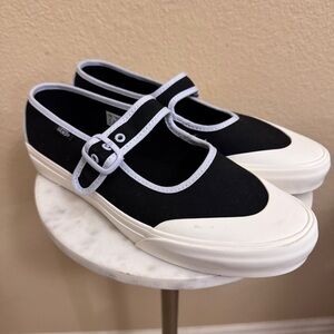 NEW Women VANS Mary Jane Style 93 sneaker shoe Ballerina black white Various